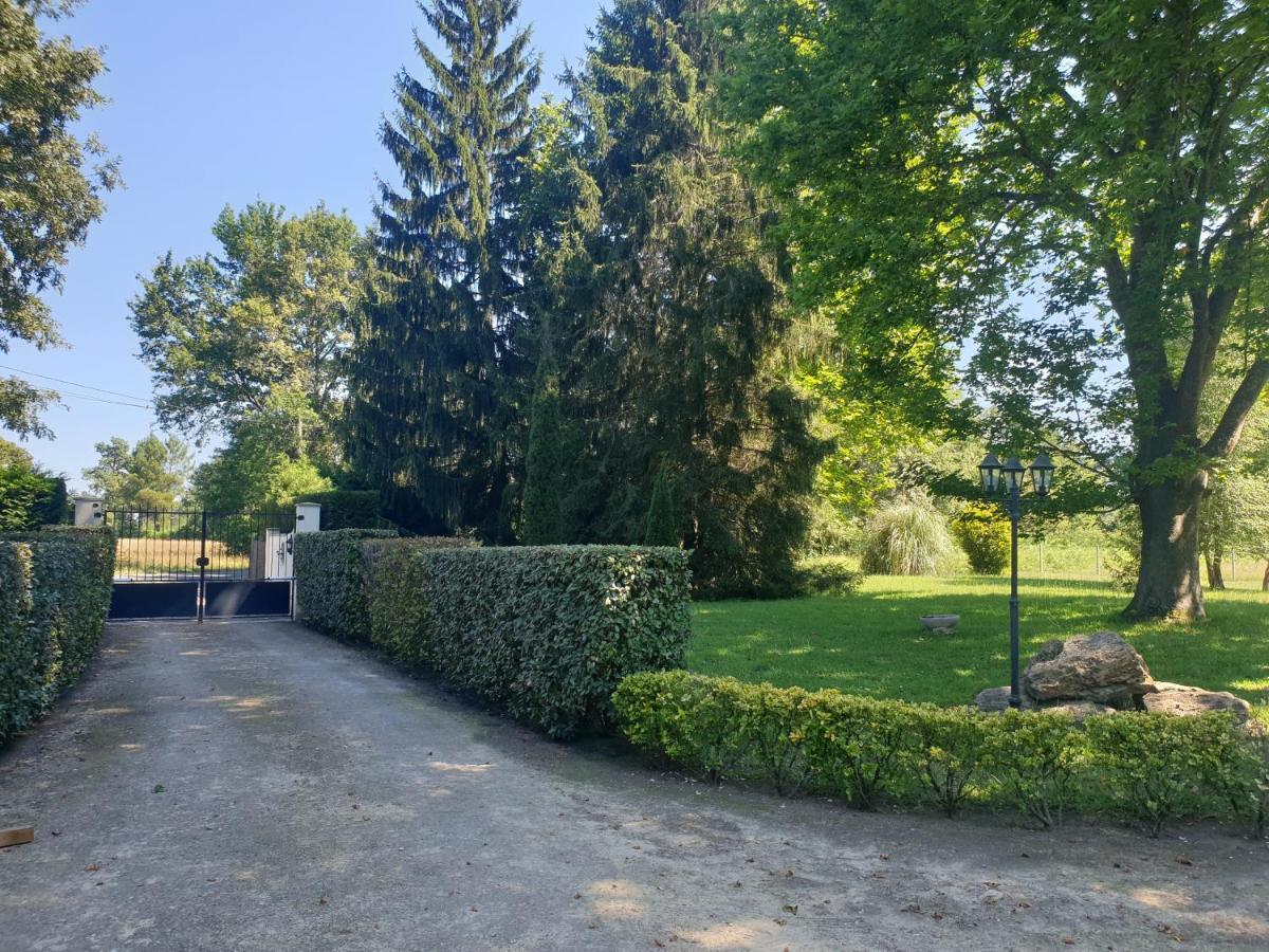 La Grange De Mombel Villa Losse Eksteriør bilde